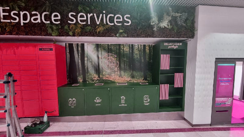 Cc meriadeck bordeaux pose sticker et lettres relief 20240917 150631.jpg compressed 2